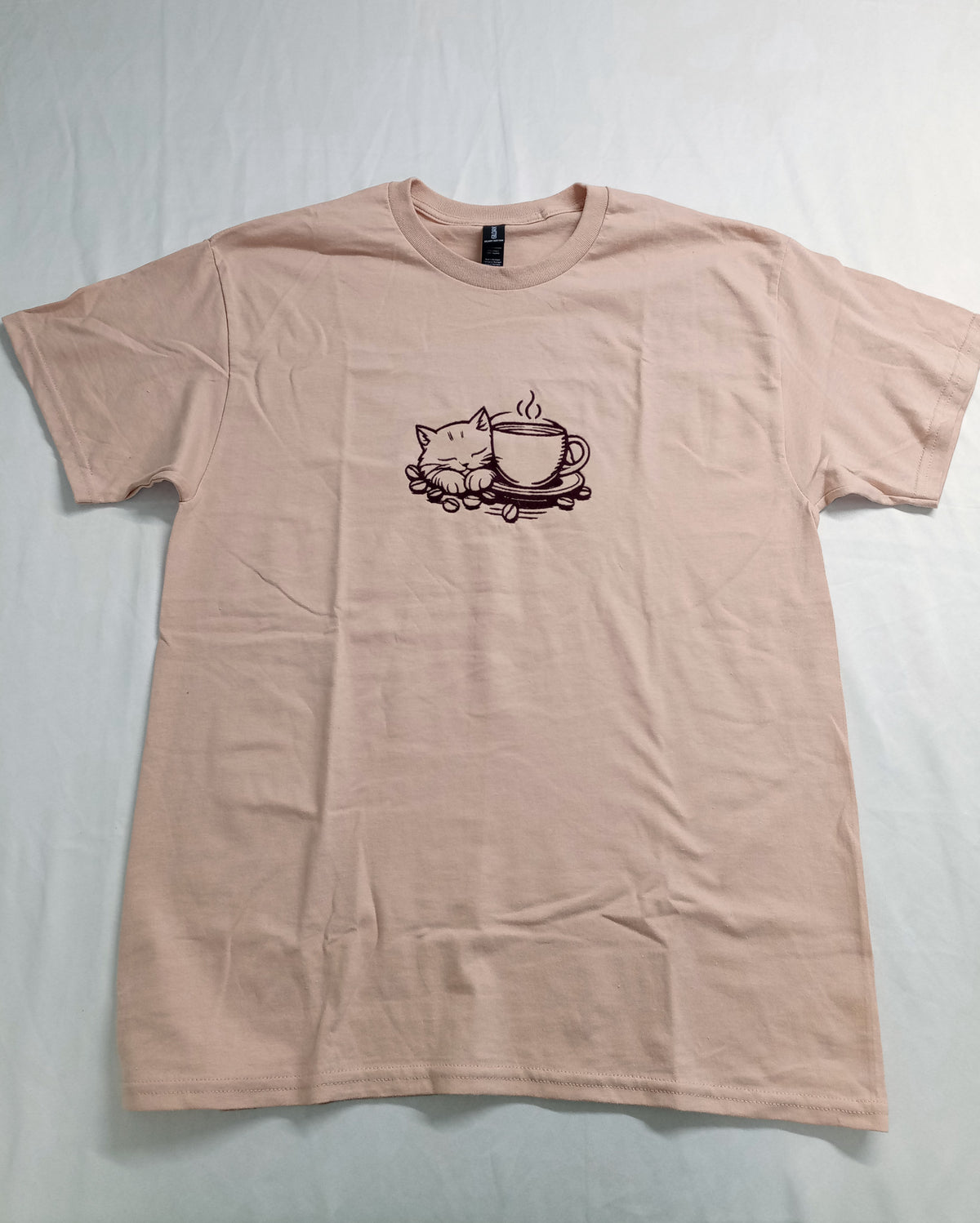 Chat Mocha - Fil mûre sur t-shirt vieux rose (Copie)