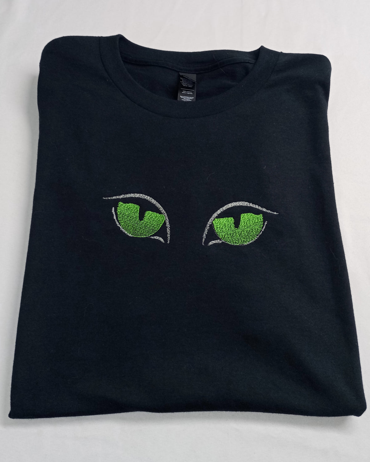 Vision nocturne - T-shirt noir à motif vert et argent