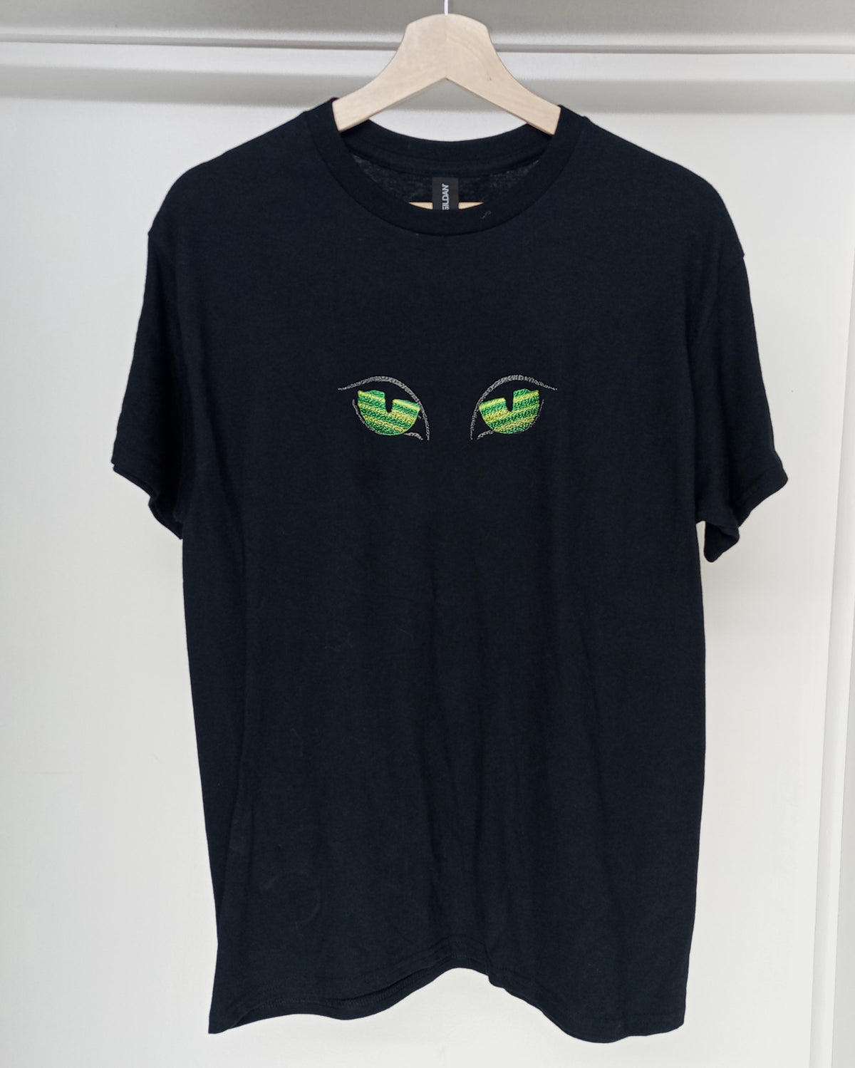 Vision nocturne - Vert/Jaune et Argent sur T-shirt noir