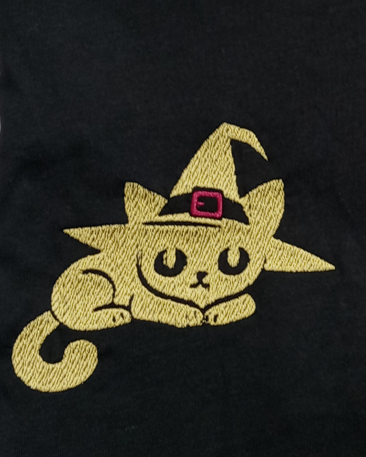 Chat sorcier - T-shirt doré sur noir