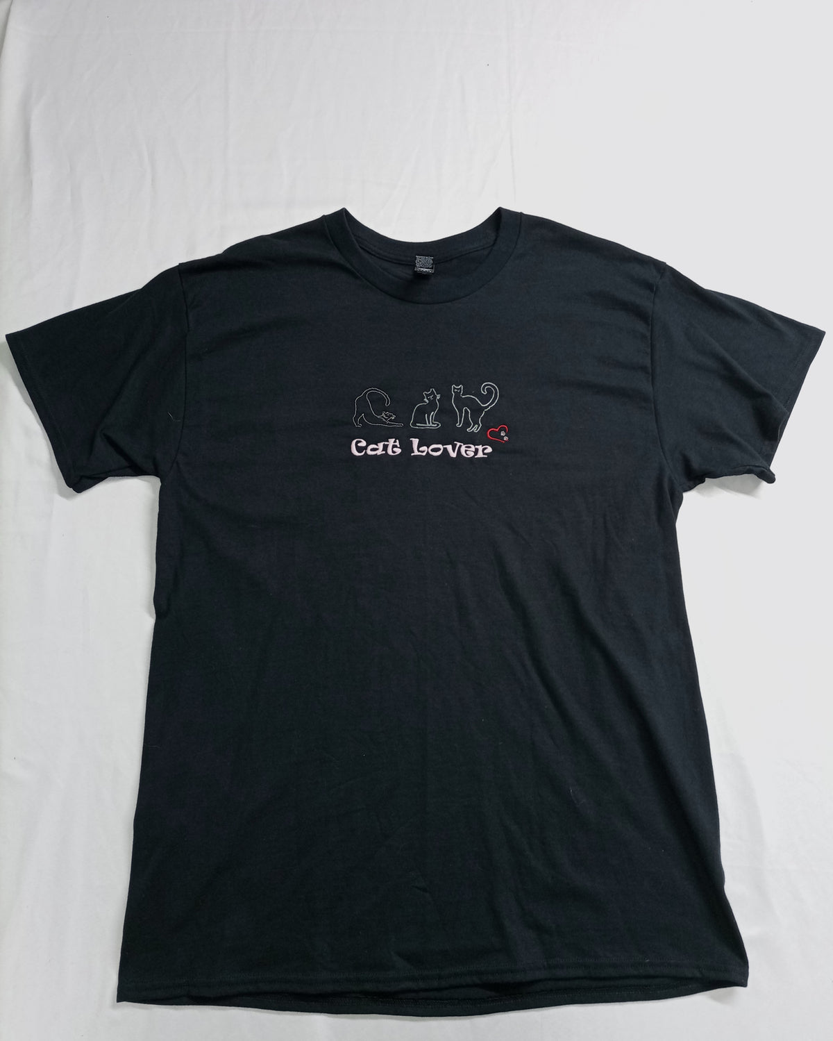 Triple passionnée de chats - Rose, blanc et rouge sur t-shirt noir