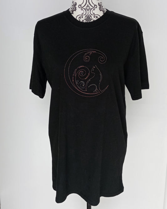 Crescent Moon Cat - Red/White thin thread on Black T-Shirt